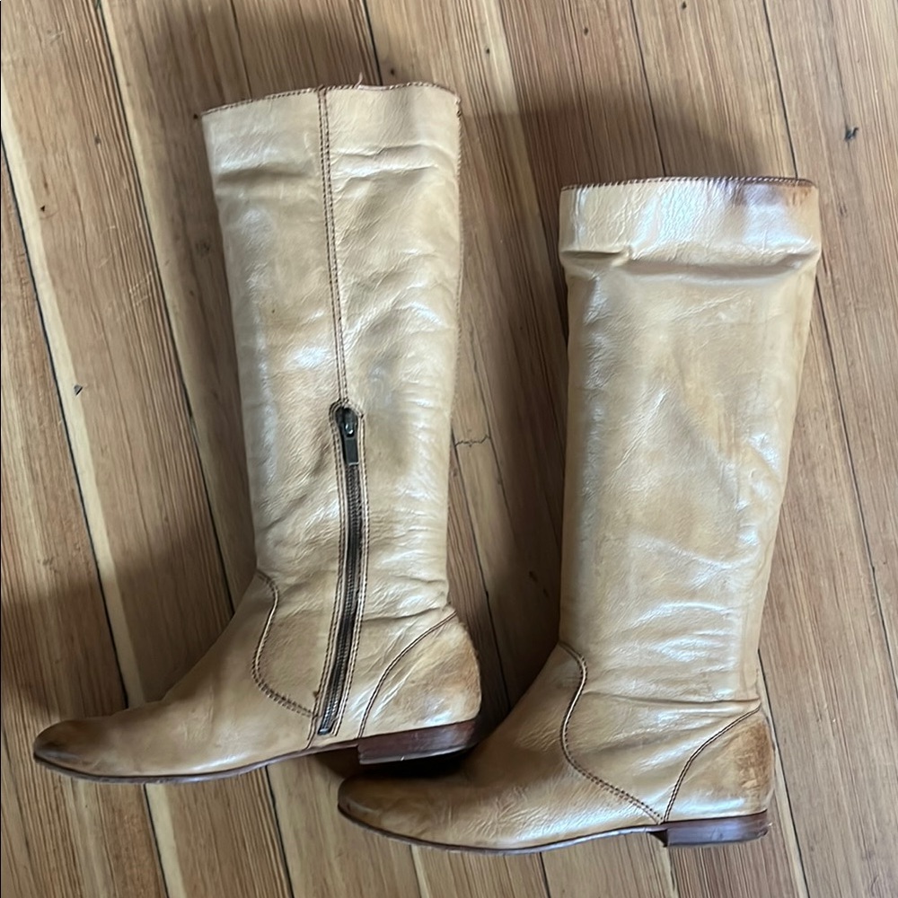 Frye Jillian Pull On Size 9M, GUC Light Tan color